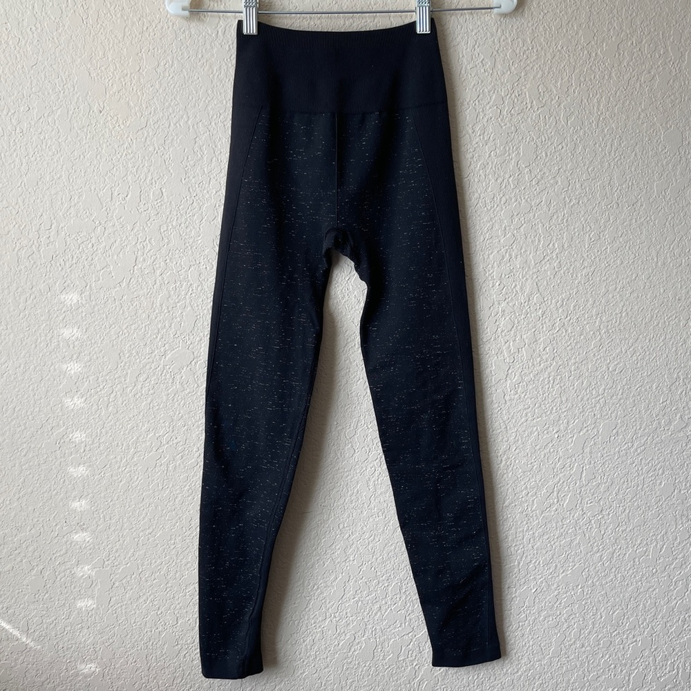 Lululemon Women's Size 2 Gray Speckled Stretch Ribbed Waist 7/8 Leggings